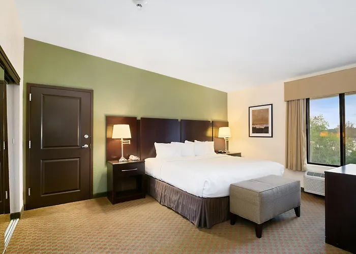 & Hotel